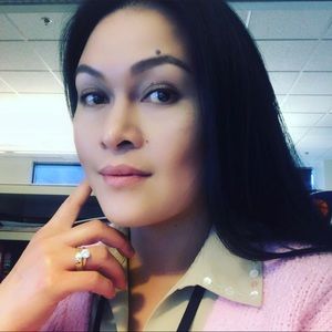 Meet your Posher, Sharon